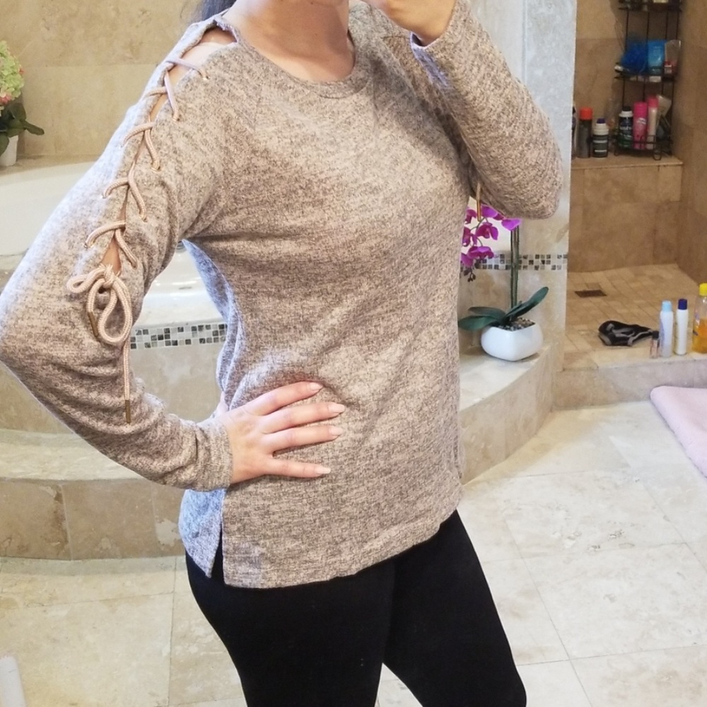 🧣💕Addison gorgeous sweater top